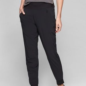 Athleta Women’s Soho Jogger Size 4 - never worn